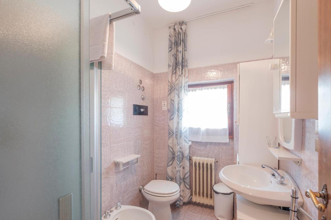 Villa Ida - 2 Bedrooms Apartment With Private Garden シルミオーネ エクステリア 写真