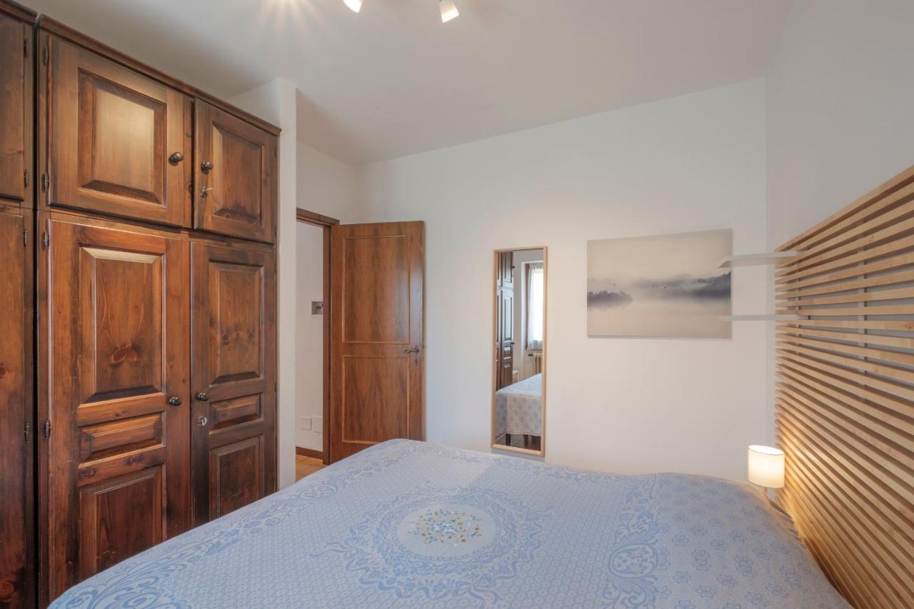 Villa Ida - 2 Bedrooms Apartment With Private Garden シルミオーネ エクステリア 写真