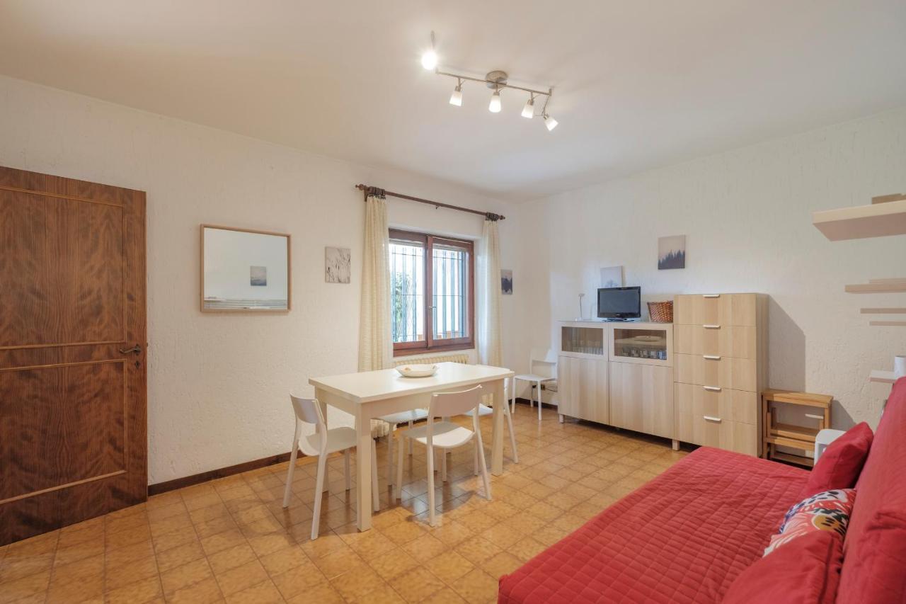 Villa Ida - 2 Bedrooms Apartment With Private Garden シルミオーネ エクステリア 写真