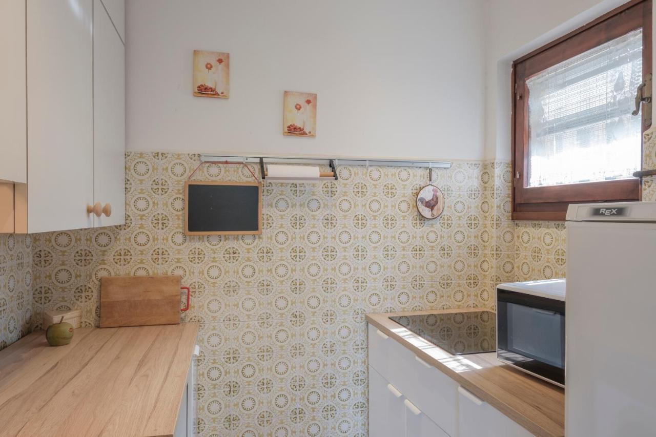 Villa Ida - 2 Bedrooms Apartment With Private Garden シルミオーネ エクステリア 写真