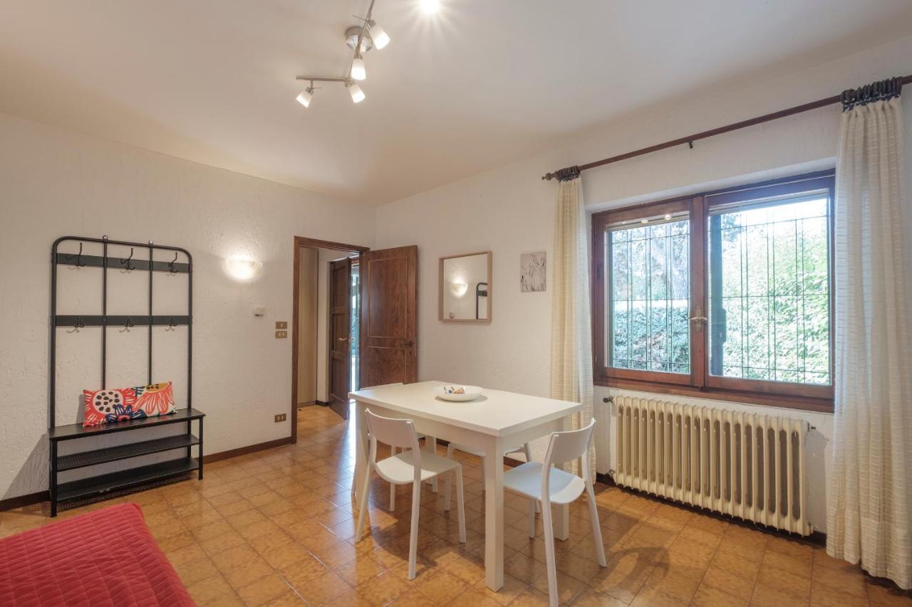 Villa Ida - 2 Bedrooms Apartment With Private Garden シルミオーネ エクステリア 写真