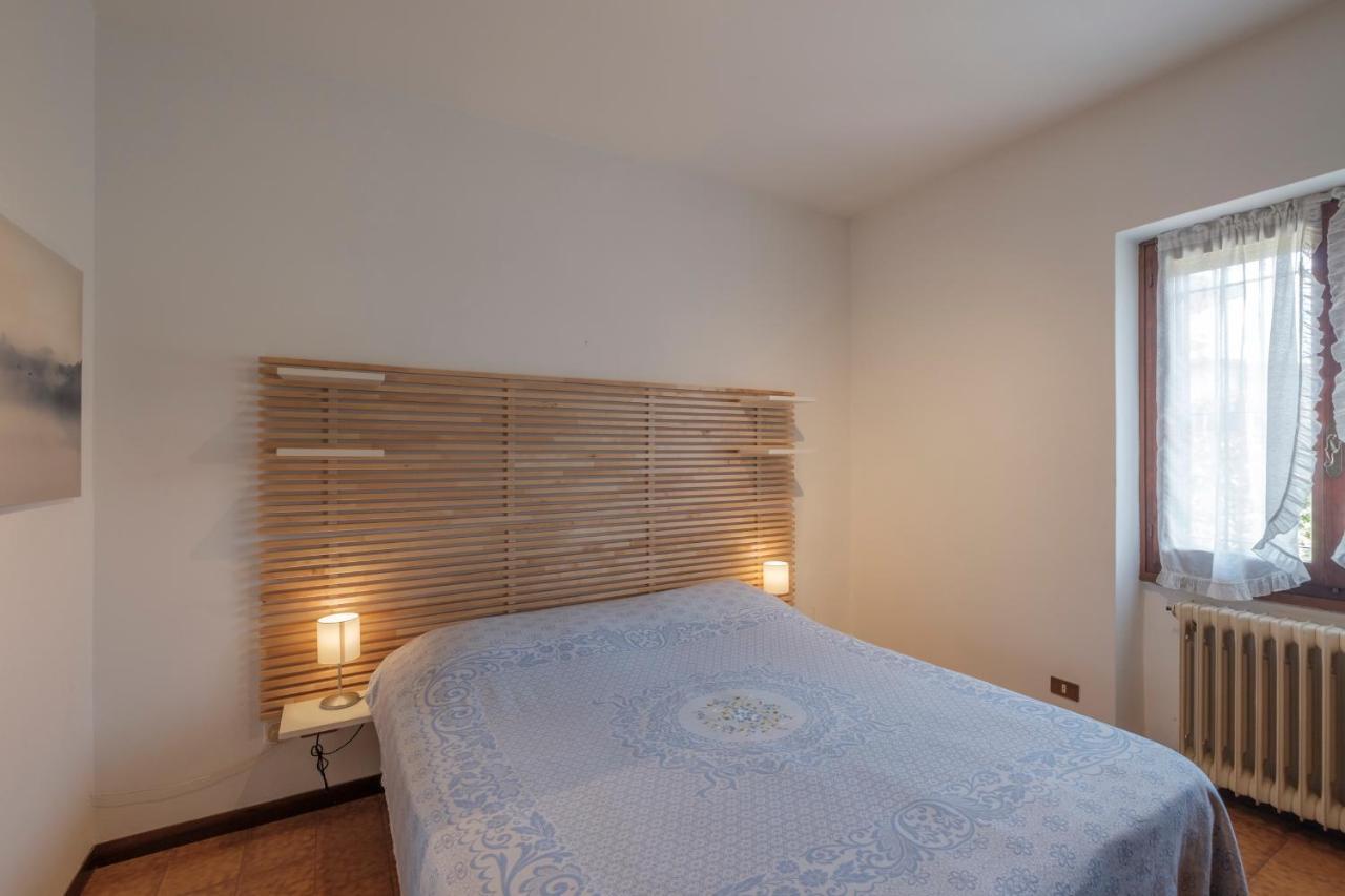 Villa Ida - 2 Bedrooms Apartment With Private Garden シルミオーネ エクステリア 写真