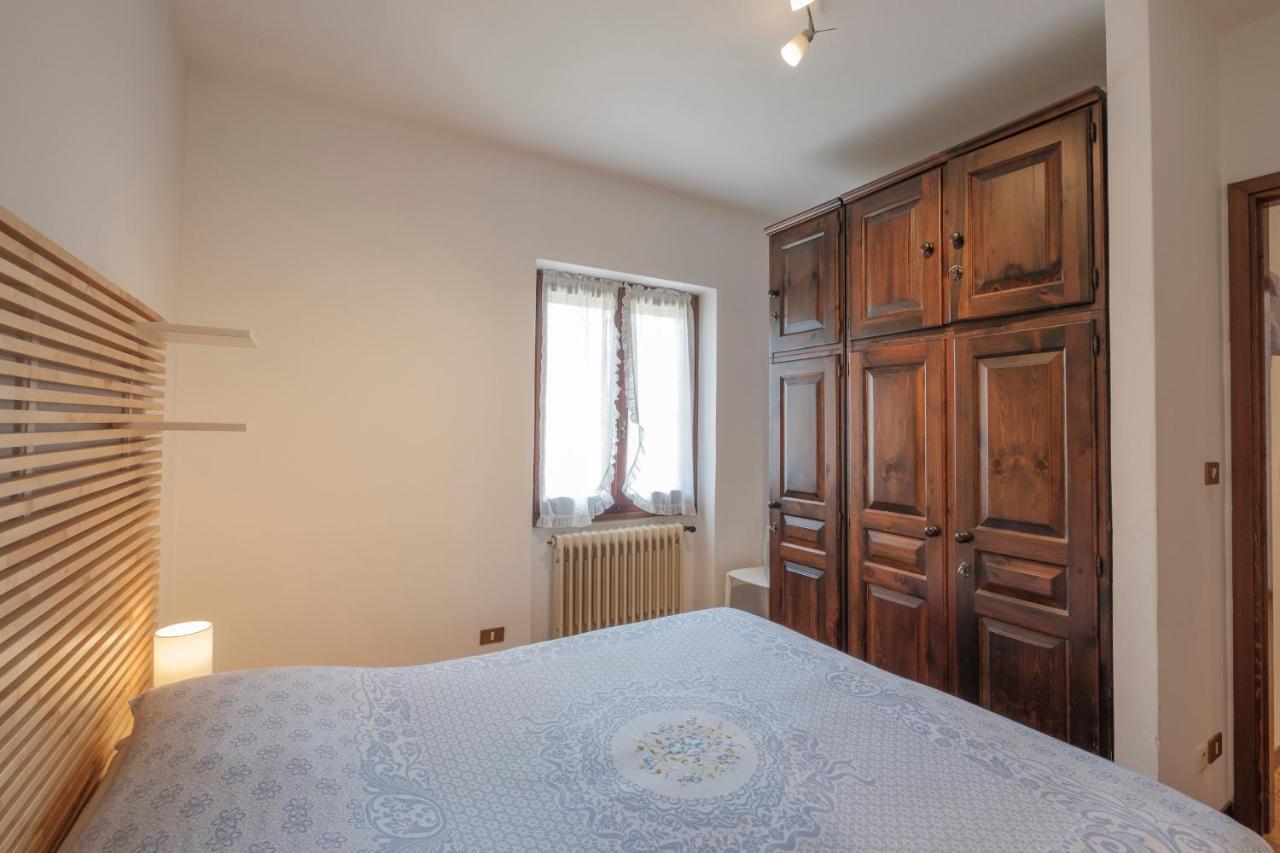 Villa Ida - 2 Bedrooms Apartment With Private Garden シルミオーネ エクステリア 写真